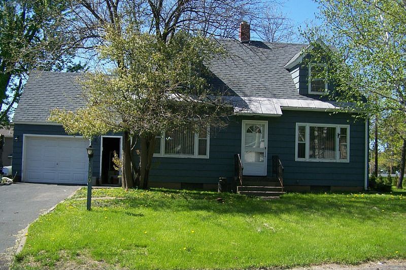 1st image of 100 S Lincoln Ave