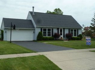90 Country Pl, Lancaster, NY 14086