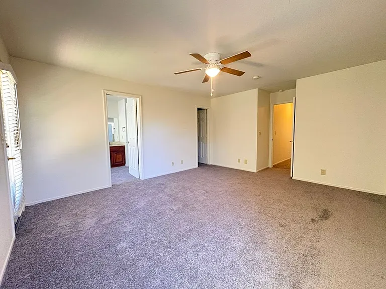 762 Corvey Cir — Photo 32