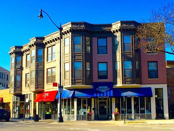 2nd image of 2501 N Lincoln Ave #9215027
