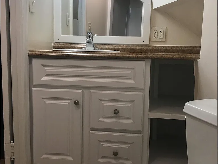 1325 Sloane Ave #3 — Photo 7