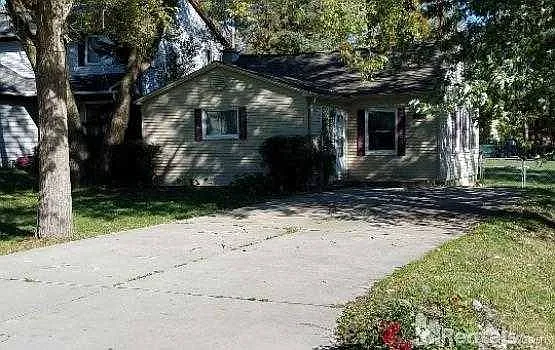 841 S Winding Dr photo 1
