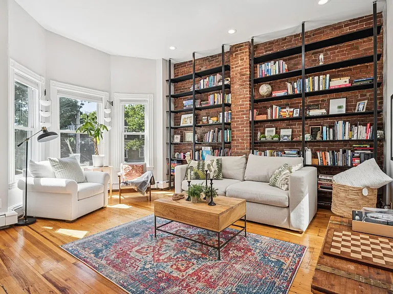 281 Chestnut Ave #3 — Photo 2