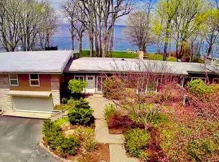 10 Marions Ln, Northport, NY 11768