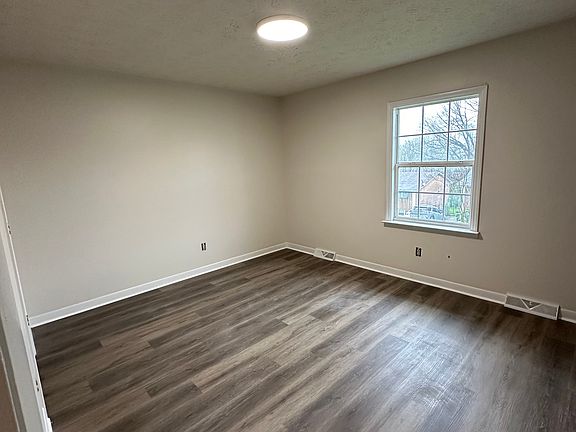 5th image of 1176 Tatesbrook Dr Unit B