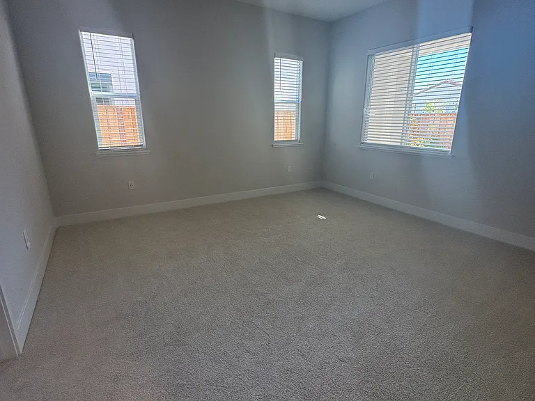 1870 Foster Ln — Photo 31