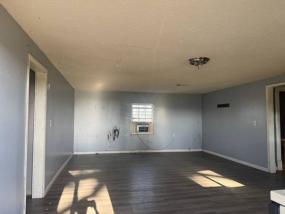 4th image of 705 6th St