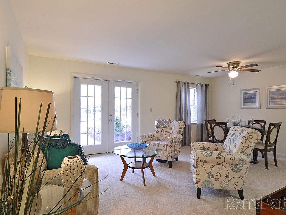 2nd image of 834 S Schumaker Dr APT 202
