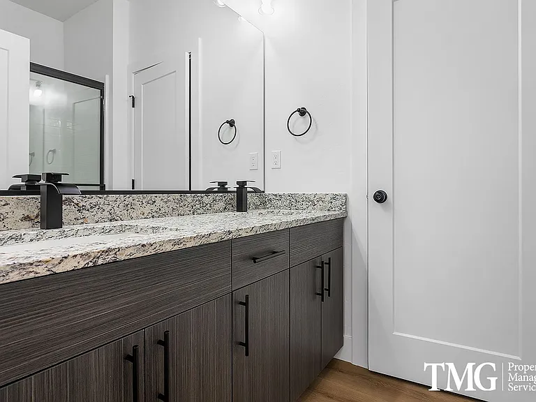 Vintage Park Townhomes — Photo 87