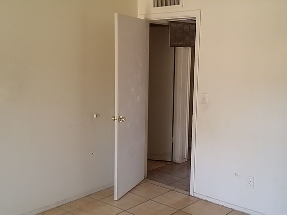 3rd image of 61 E Ingram St APT D