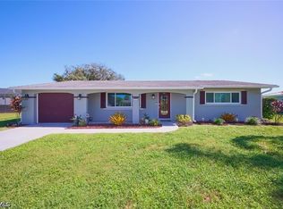 208 S Lake Dr, Lehigh Acres, FL 33936