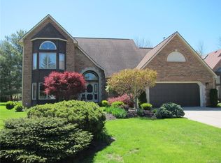 7 Woodside Ln, Depew, NY 14043