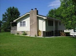 195 Continental Estates Rd, Wahoo, NE 68066