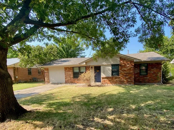 1105 Laguna Dr, Denton, TX 76209