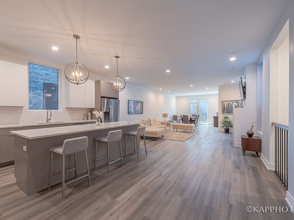 1st image of 2231 W Washington Blvd #1
