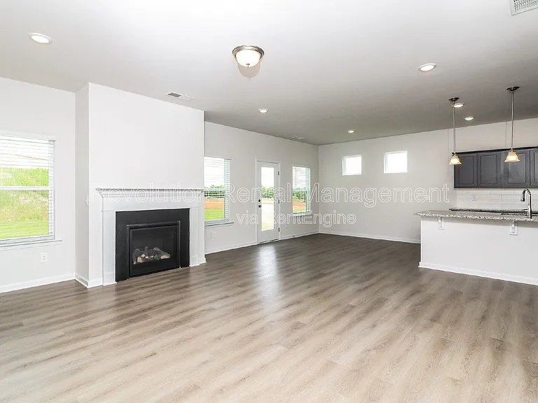 415 Sierra Point SW — Photo 5