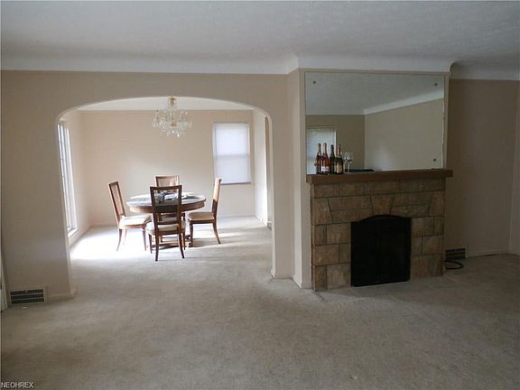 5th image of 3619 Rocky River Dr