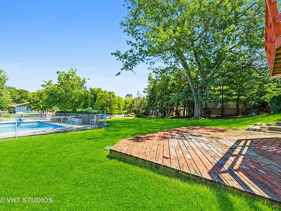 2nd image of 3308 Cove Ct