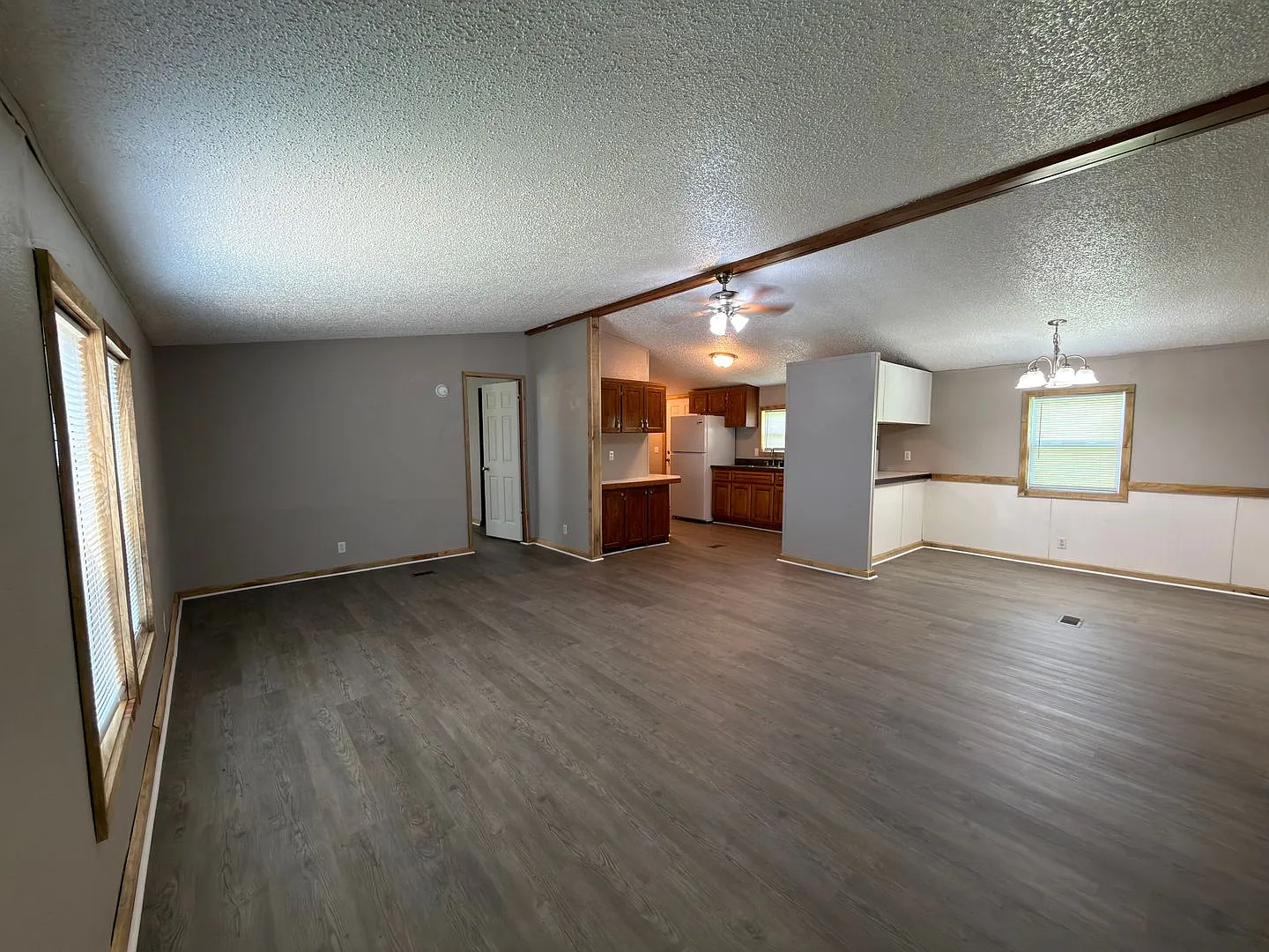 949 N Bucks Pocket Rd SE — Photo 3