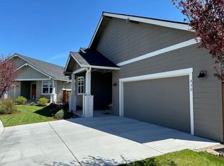 450 NE Oak Ct, Redmond, OR