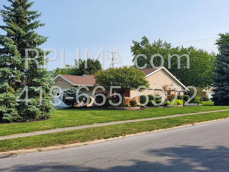 1593 Plainfield Dr — Photo 1