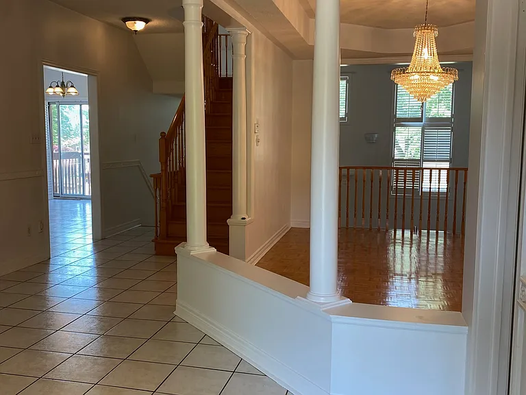 169 Matthew Dr #UPPER LEVEL — Photo 5