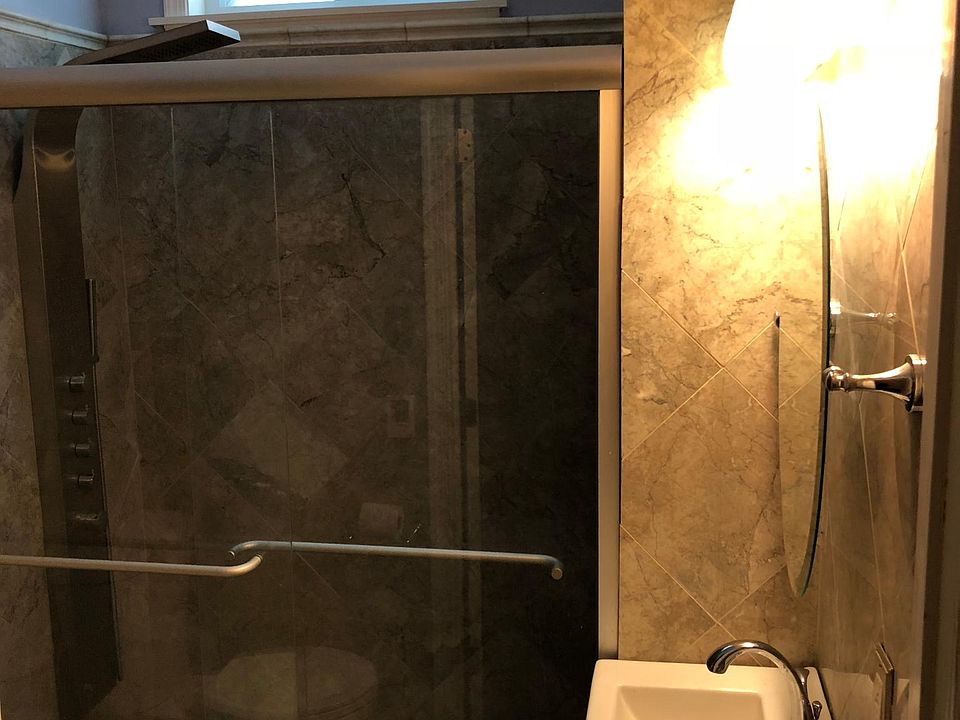 2nd image of 209 S Orange St APT 1