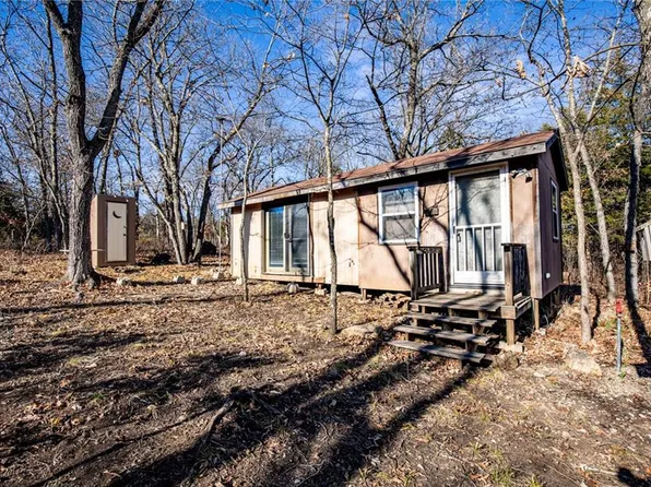 29 W Shore Dr, Mapleton, KS 66754