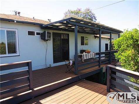 2nd image of 209 N Cuyamaca St