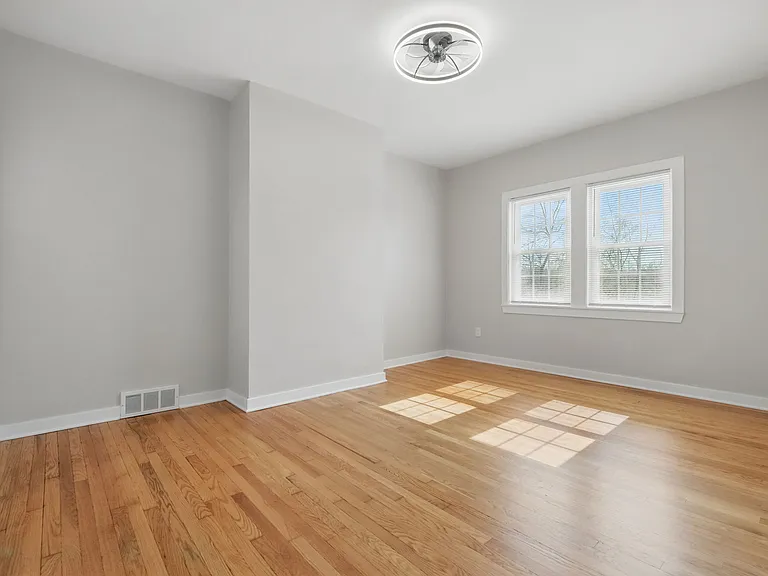 310 W Riverview Ave #1 — Photo 12