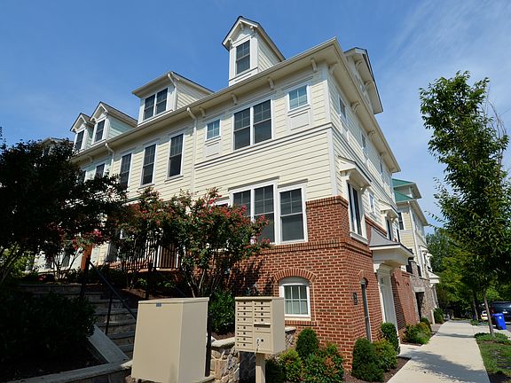 4th image of 1906 N Vance St