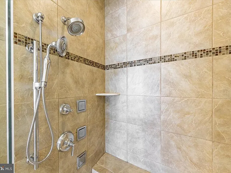 2916 Penny Ln — Photo 29