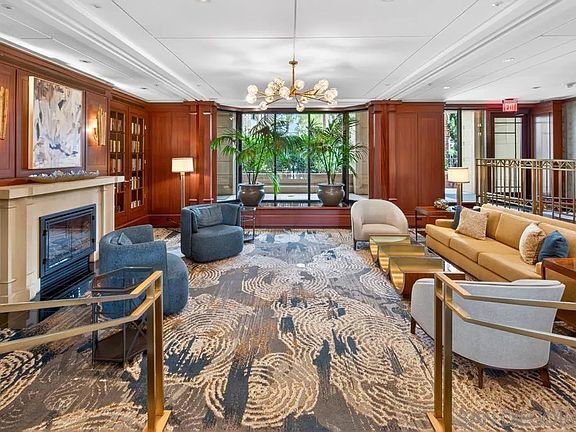 5th image of 500 W Harbor Dr Unit 619