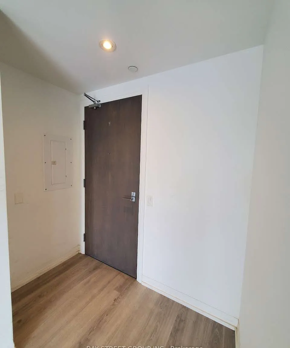 3 bed, $3,300 — Photo 3