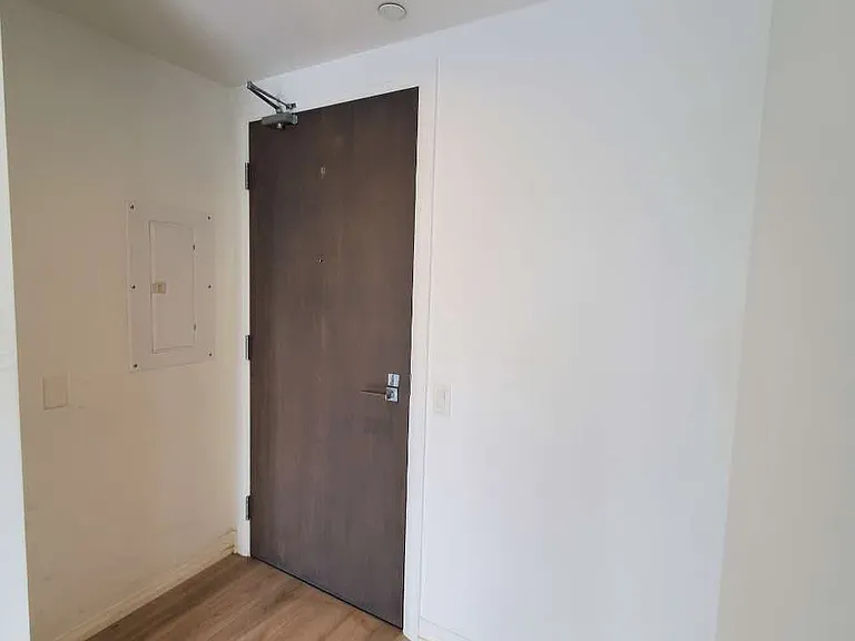 251 Jarvis St #306 — Photo 3