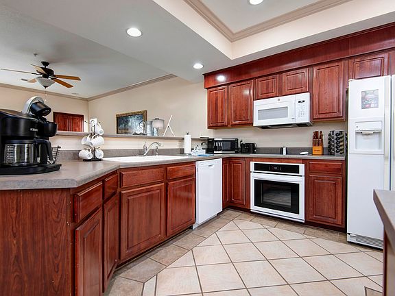 4th image of 300 Glory Road Apt 4-1