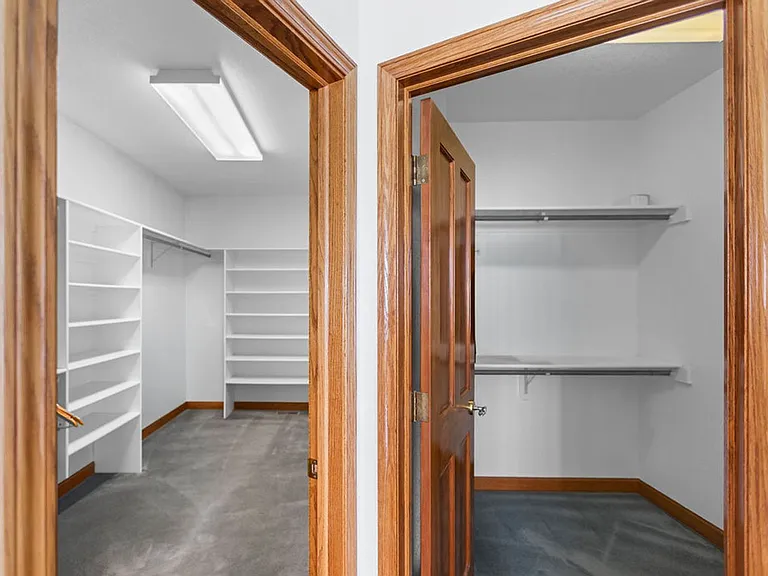 3957 Valley Oak Dr — Photo 10