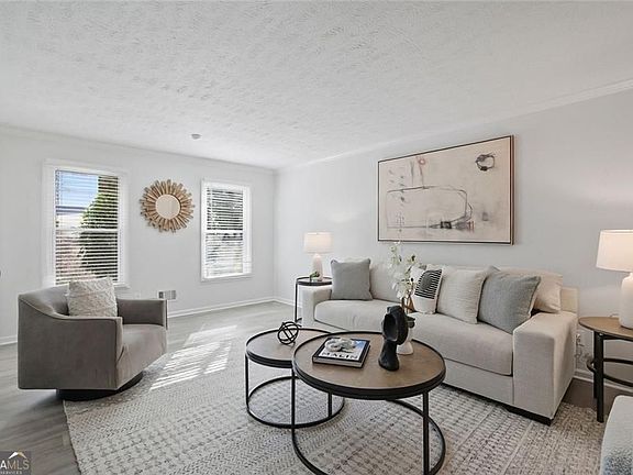 4th image of 4645 Riveredge Cv