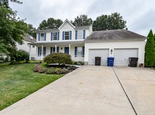 9 Silverwood Dr, Delran, NJ 08075