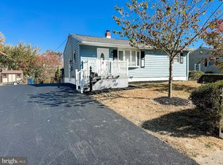 23 Holden Dr, New Castle, DE 19720