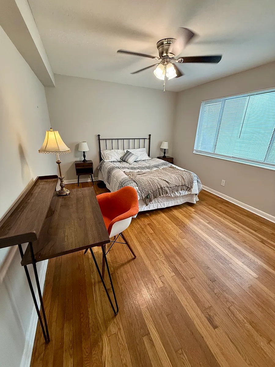 Building Photo - 1570 Memorial Dr SE #16B