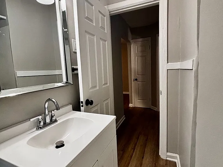 555 Hadley Avenue — Photo 19