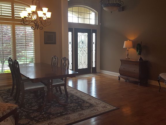 Formal Dining