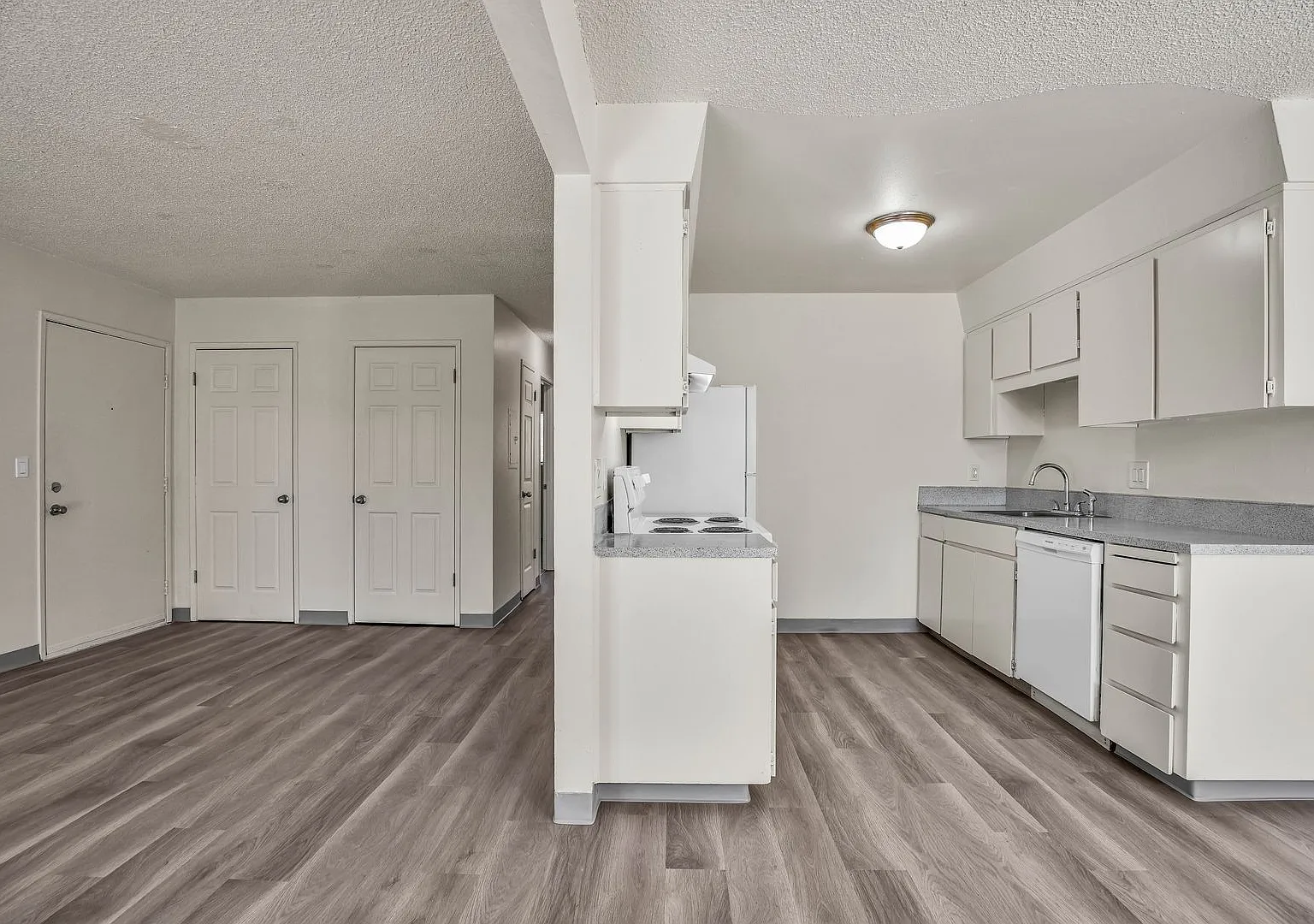 The Patrician Apartments — Photo 1