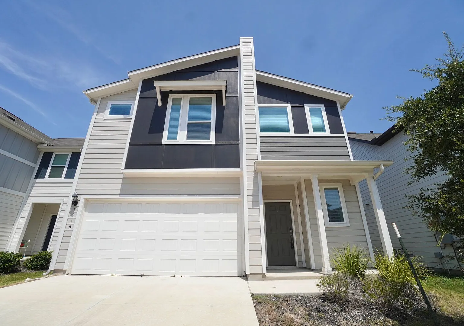 Modern 3 BR / 3 BA Rental Home in Pflugerville with Private Balcony — Photo 1