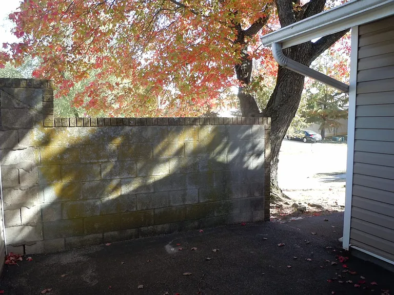 1809 Sir Lancelot Dr — Photo 14