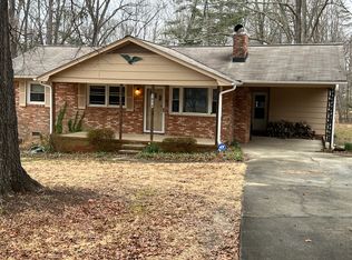 1914 Glenside Dr, Greensboro, NC 27405