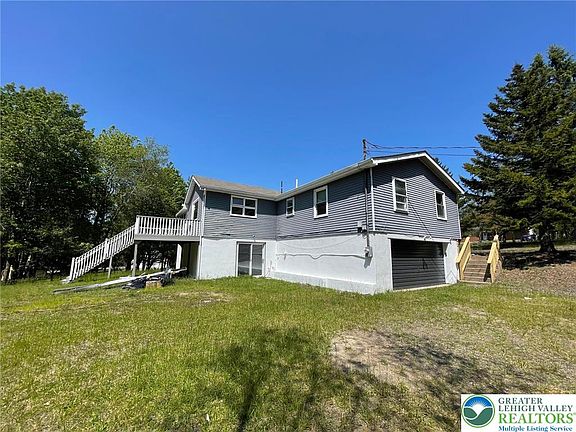 4th image of 215 Fawn Ln