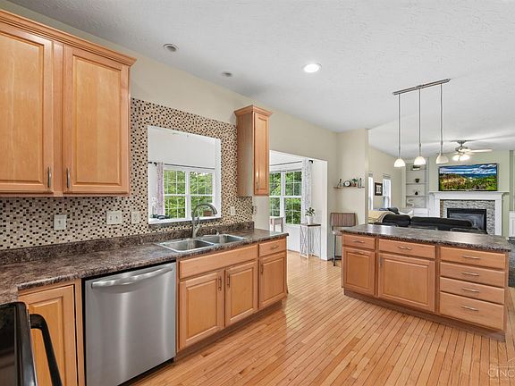 5th image of 4869 Kleeman Green Dr
