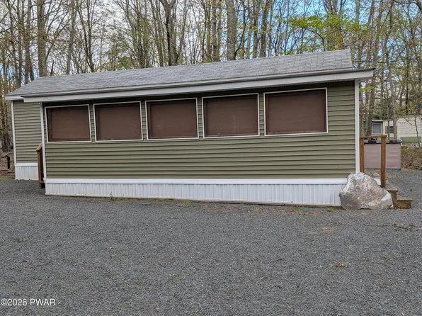112 Mohican Dr, Shohola, PA 18458